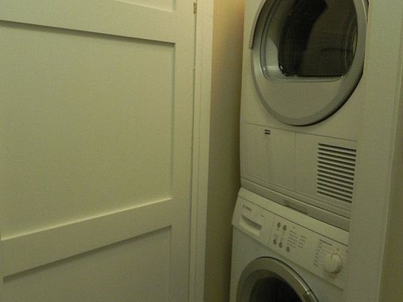 4th image of 310 Greenwich St APT 7F