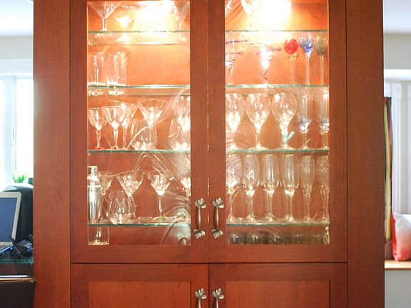 Built in bar in kitchen