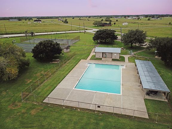 3rd image of 248 Middle Bayou Trl