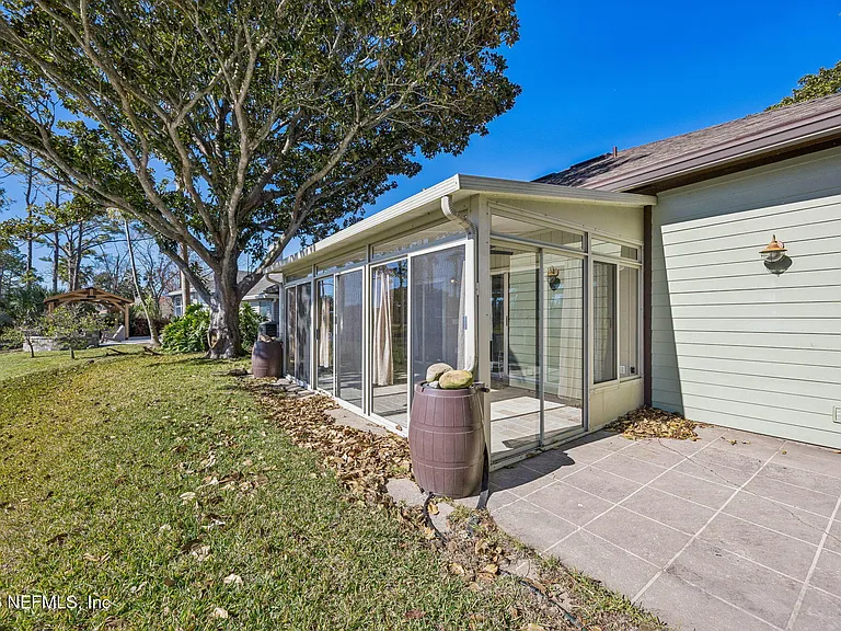 3447 Heron Dr N — Photo 33