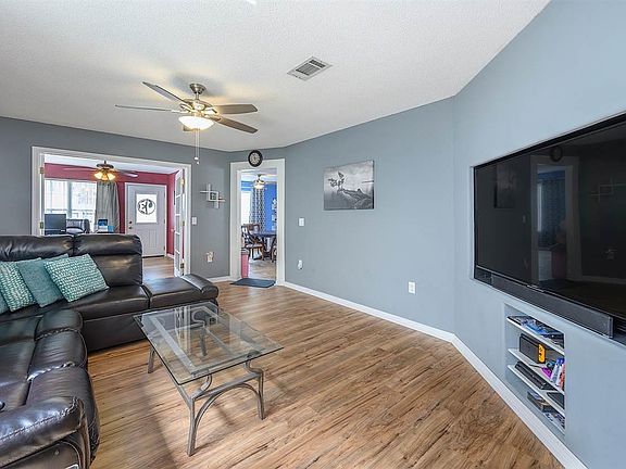 3rd image of 6250 Cottage Woods Dr
