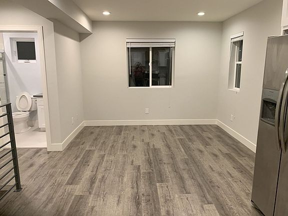 5th image of 236-238 1/2 N Dillon St #3B-2BA-1300SQFT