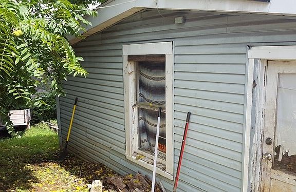 5th image of 1510 Church Ave SE