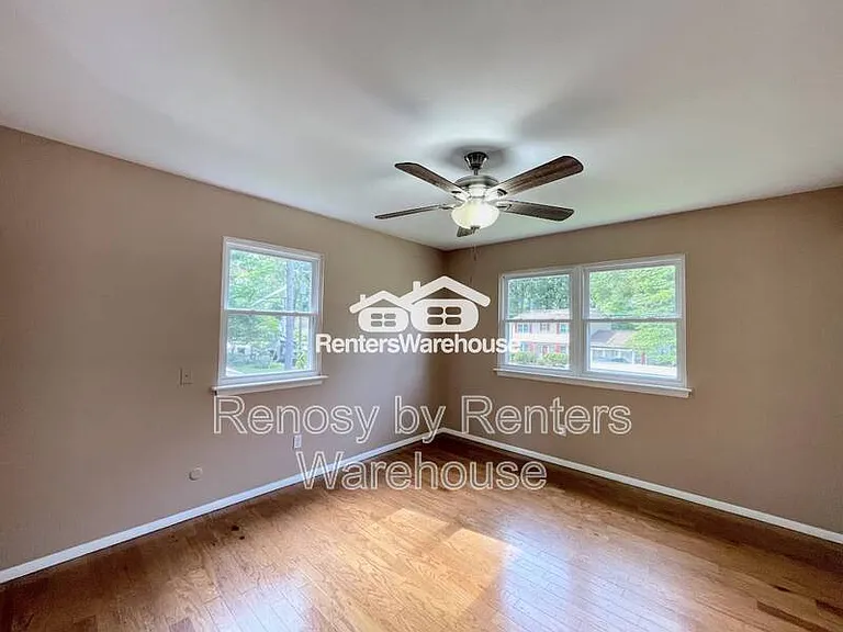 5736 Avalon Woods Dr — Photo 19