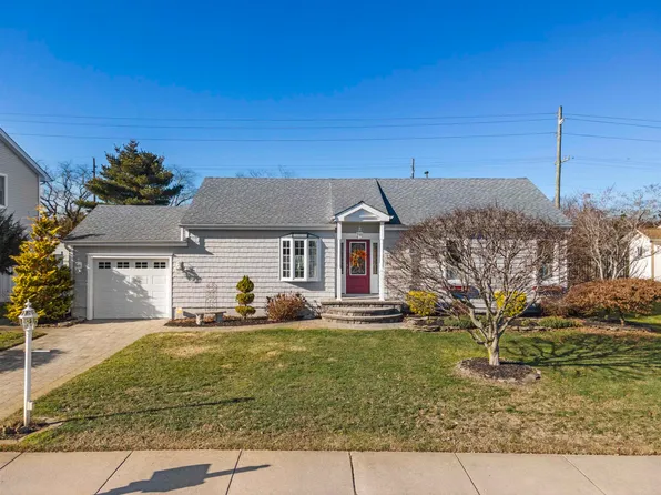 202 W Vineyard Ct, Cape May, NJ 08204