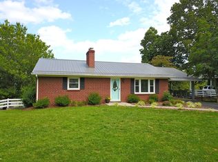 208 Waugh Dr, Galax, VA 24333