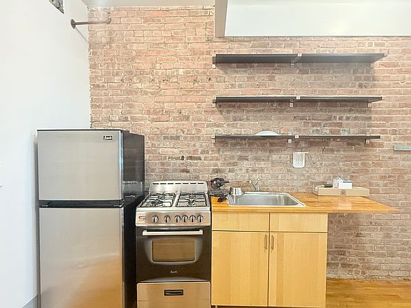 4th image of 555 W 152nd St APT 3B
