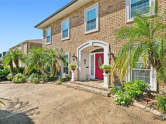 3rd image of 4512 Beau Lac Ln