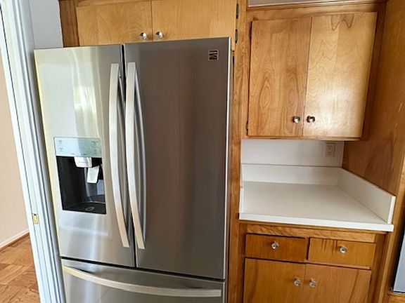 4th image of 334 Mellow Ln