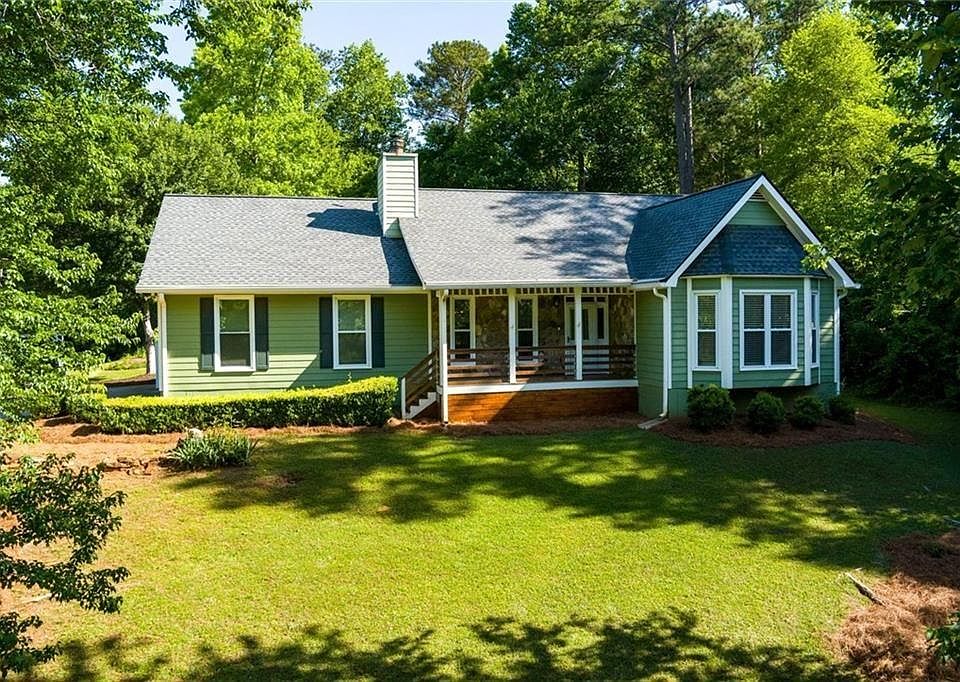 1st image of 180 Hayes Cir