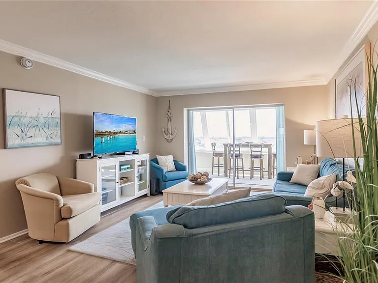 1200 E Peppertree Ln #602 — Photo 8