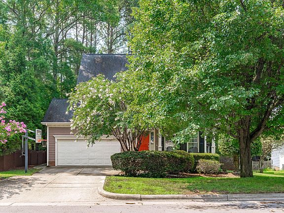 5th image of 102 Stenness Ct
