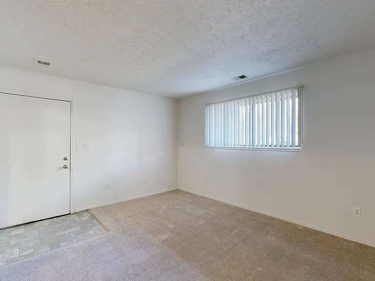 Country Meadow Apartments — Photo 9