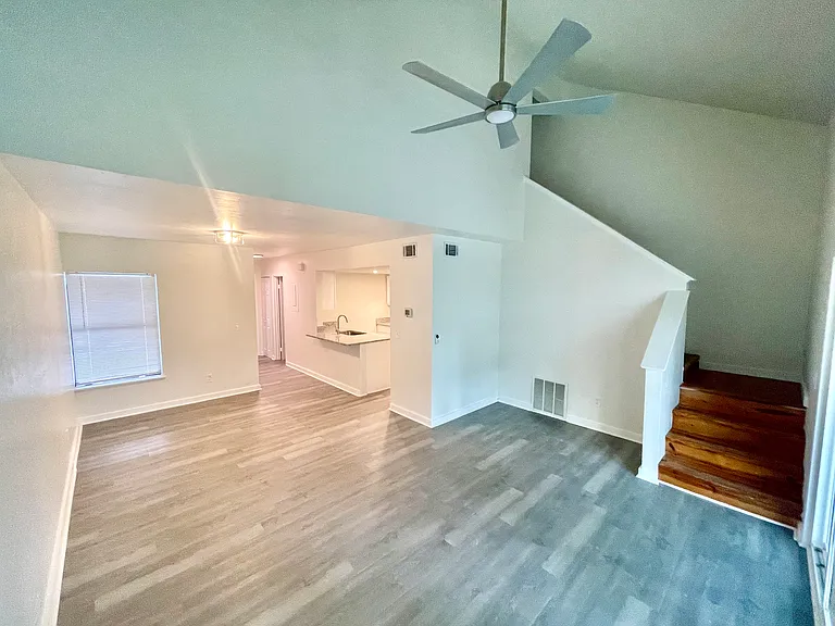 1254 Wonderwood Dr — Photo 7