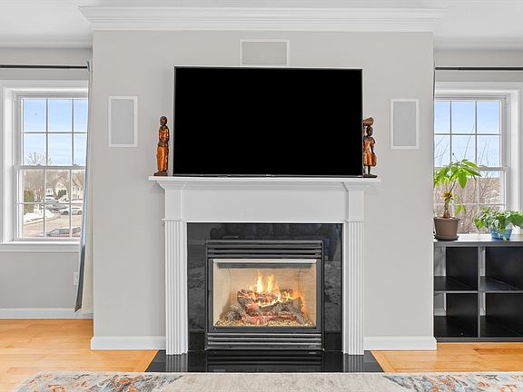 3rd image of 717 Hampton Way Unit 717