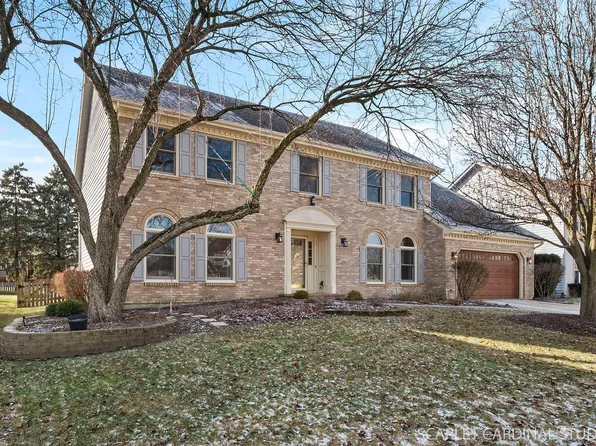 2637 Haddassah Dr, Naperville, IL 60565