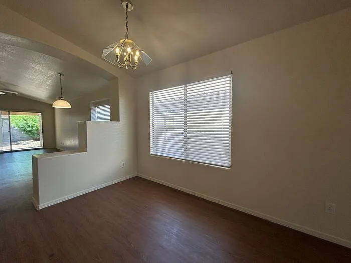 5082 W Buffalo St — Photo 14