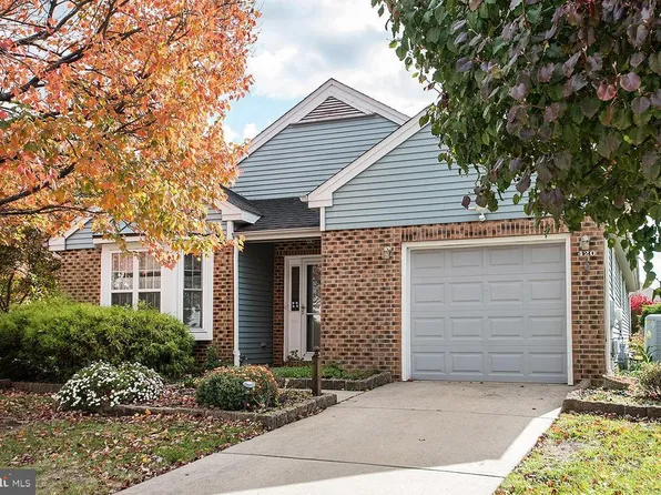 420 Elderberry Ct, Mount Laurel, NJ 08054