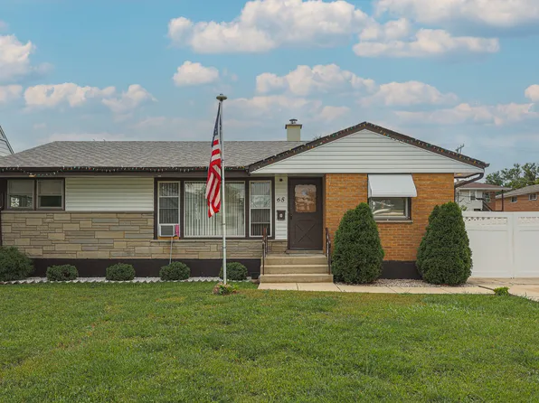 65 Victoria Dr, Northlake, IL 60164