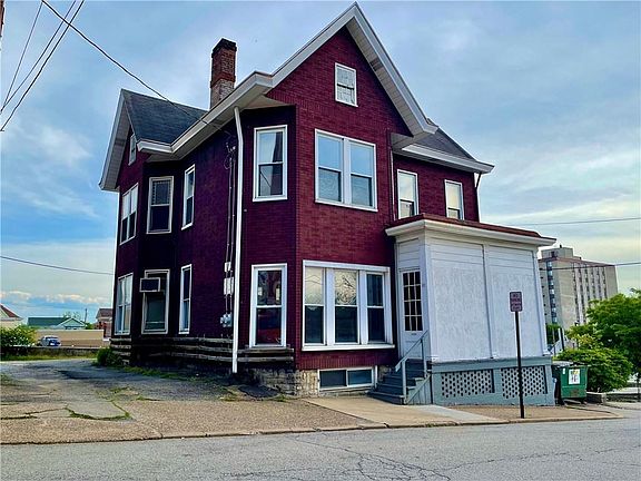 2nd image of 40 W 2nd St