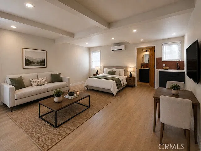 Studio, 400 sqft, $2,000 — Photo 4