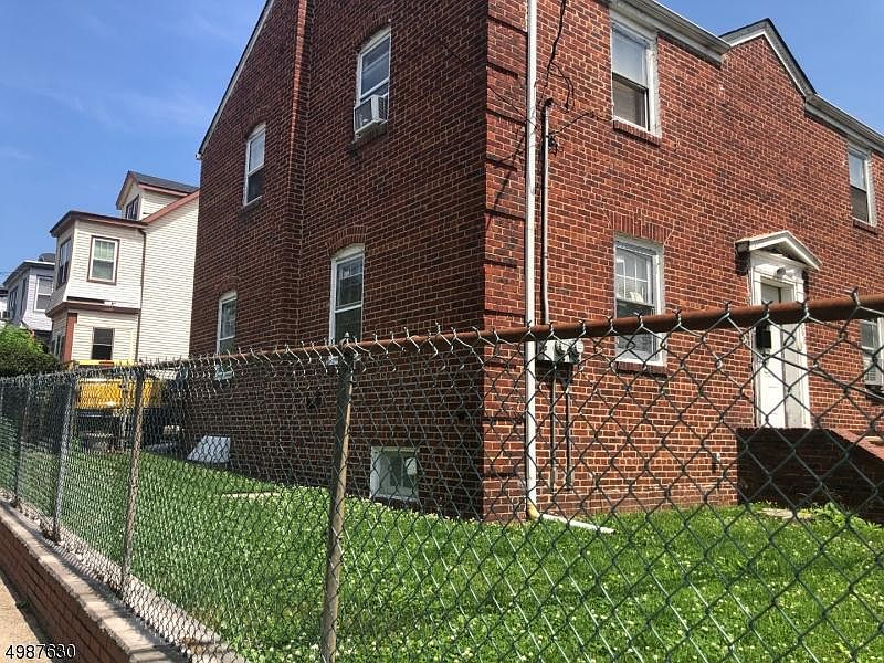 2nd image of 1566-68 Clinton Pl