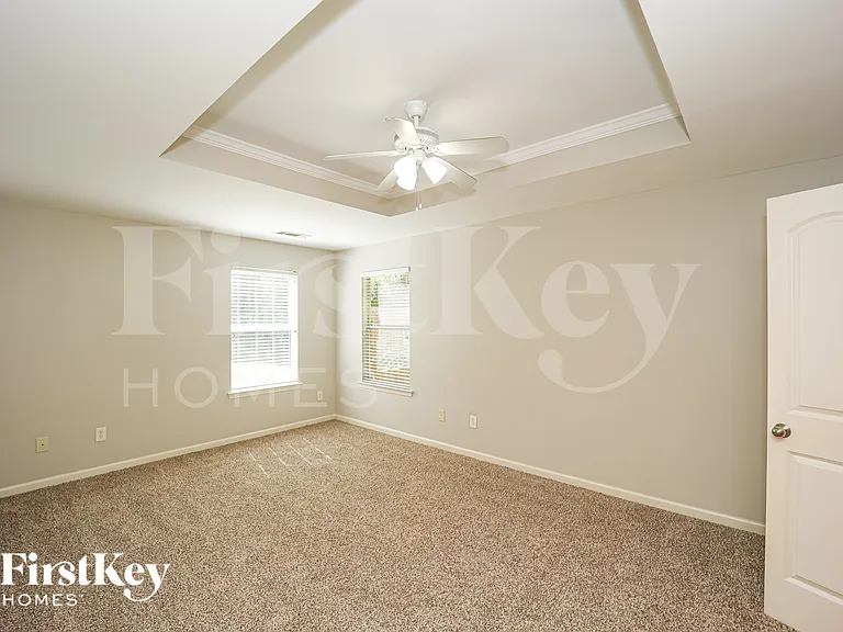 207 Fairgrove Ln — Photo 16