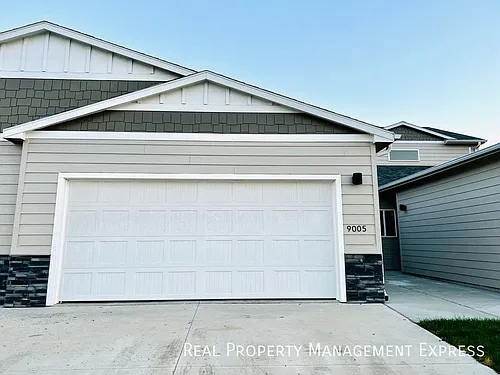 9005 W Jerald Pl Photo 1
