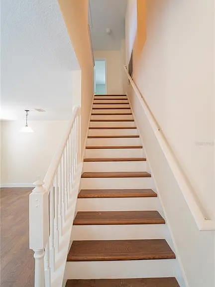 2264 Hillshire Dr — Photo 14