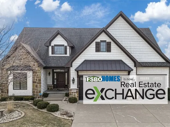 5127 S Richmond Cir, Bettendorf, IA 52722