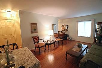 5th image of 555 Vera Cir #G