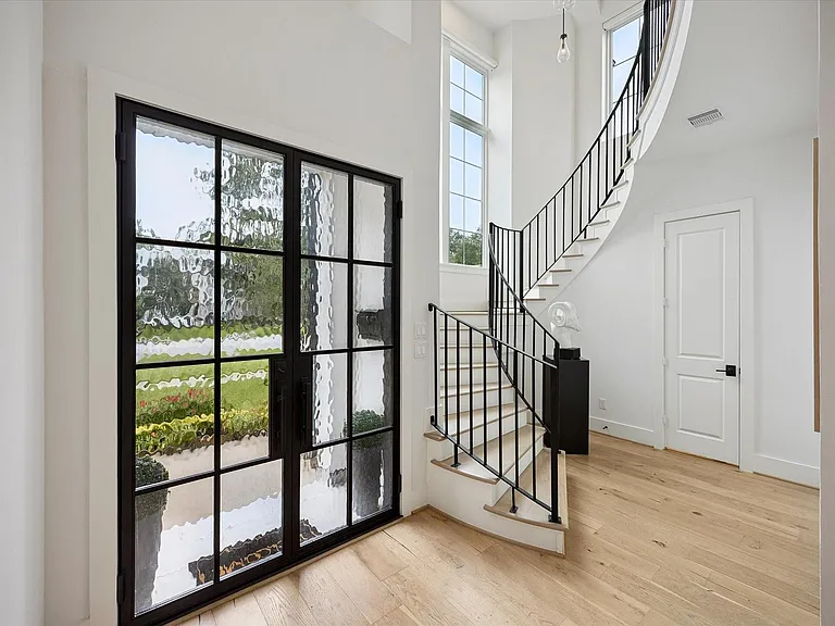 3020 University Blvd — Photo 4