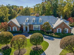 355 Martell Dr, Bloomfield Hills, MI 48304