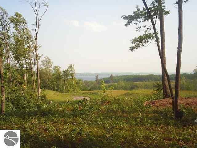 1st image of N Our Majestic Trl