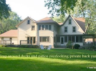 68 Wolverstone Rd, Warwick, RI 02818