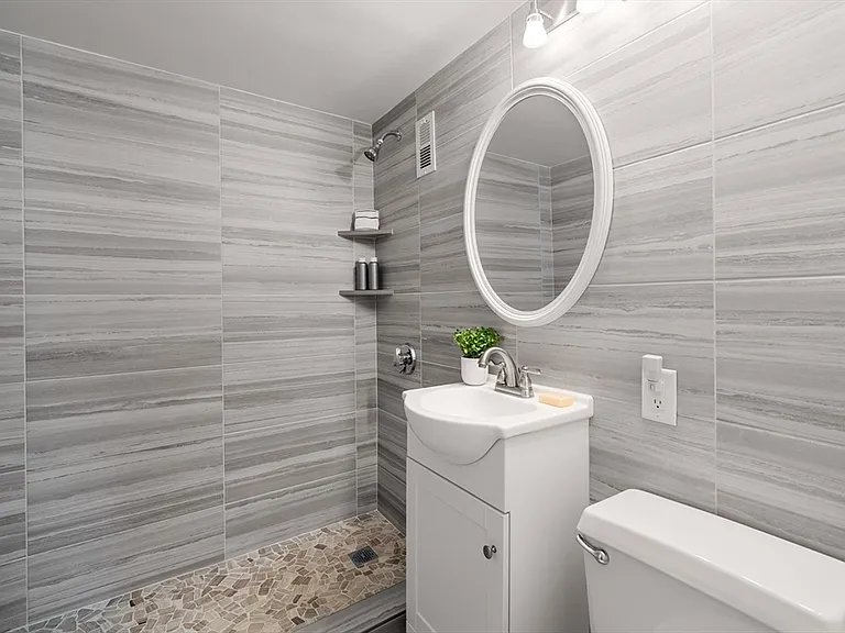 29 Concord Ave #705 — Photo 12