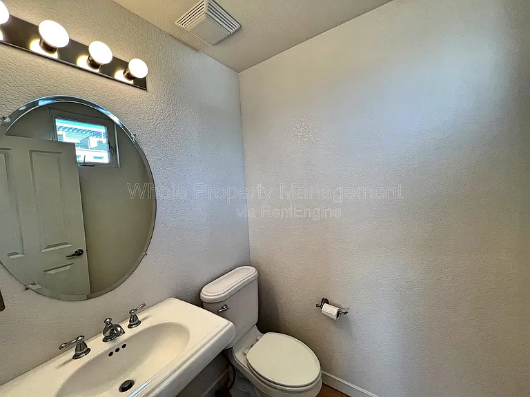 2488 Decatur St — Photo 11