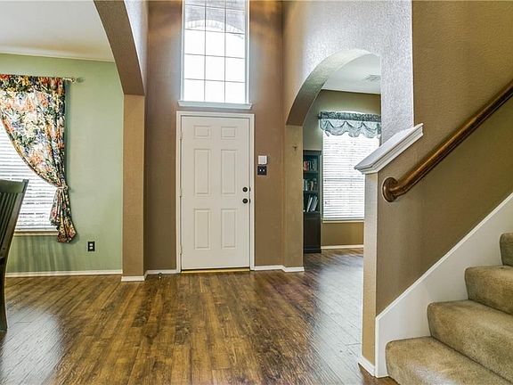 3rd image of 1634 Mineral Springs Dr