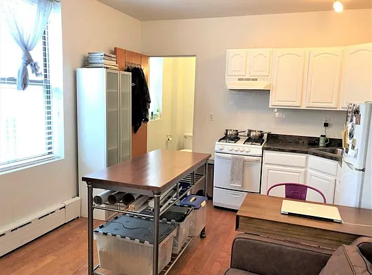 Rented by Signature Spaces NYC Corp | media 38