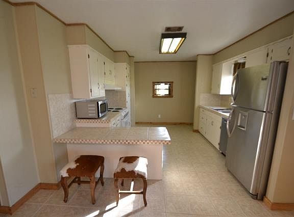 4th image of 4979 County Road 242