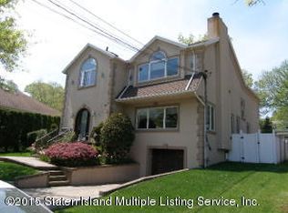 4 Dalemere Rd, Staten Island, NY 10304