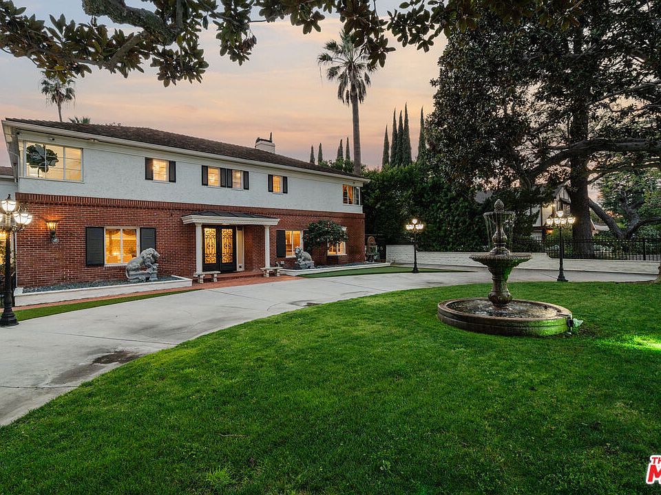 1st image of 10514 Camarillo St
