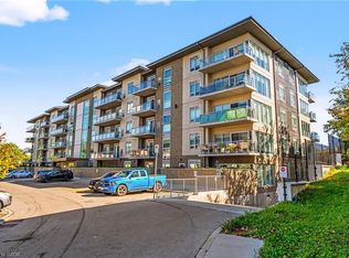 16 Markle Cres #413, Hamilton, ON L9G0H4