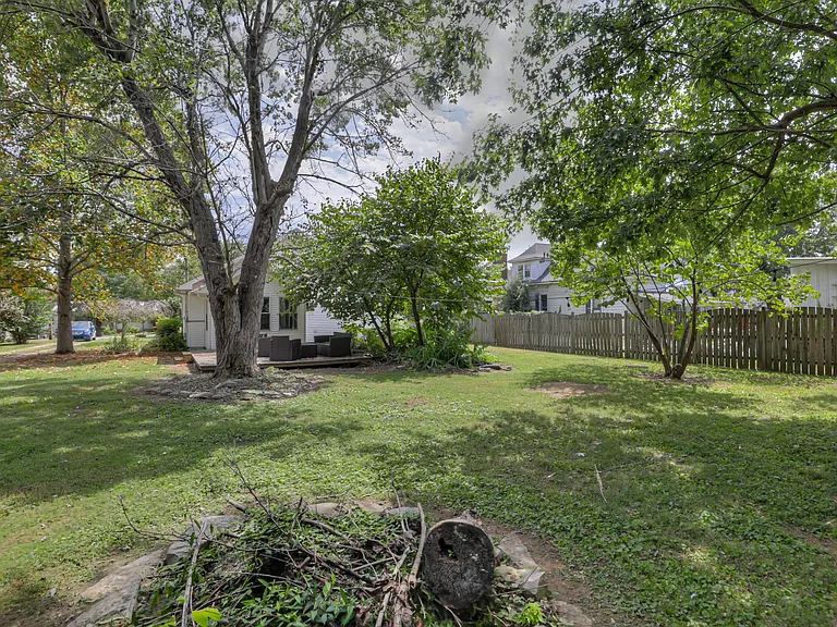 308 Elm Ave — Photo 30