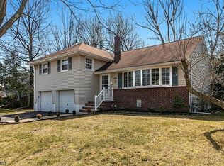 33 Lenhome Dr, Cranford, NJ 07016