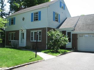 411 Quaker Ridge Rd, New Rochelle, NY 10804