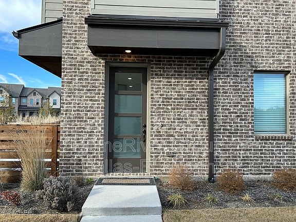 3rd image of 7323 Concha Dr