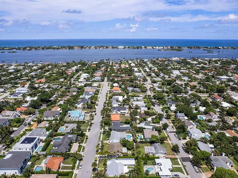 360 Palmetto St — Photo 4