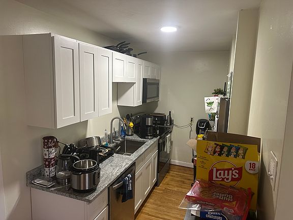 4th image of 607 Charles St APT 5