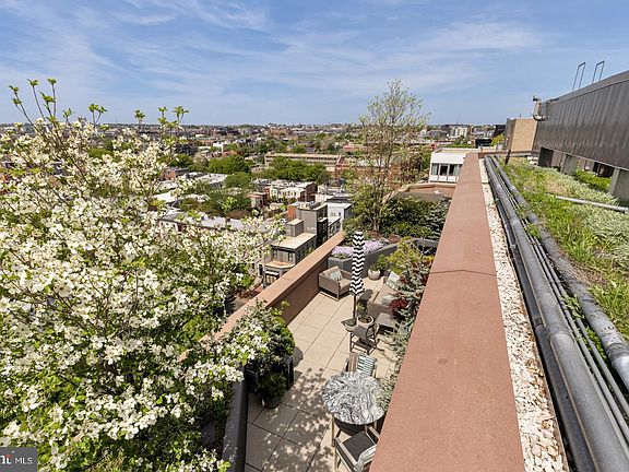 3rd image of 810 O St NW Unit 901